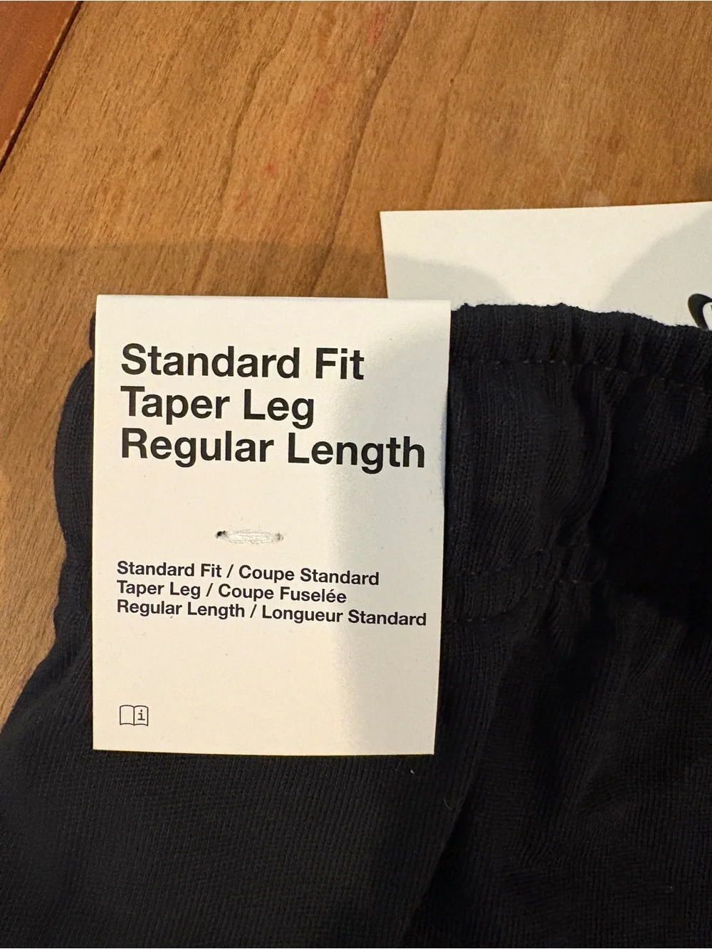 Nike Men’s Standard Fit Taper Leg Reg. Length Black Joggers - Picture 3 of 4